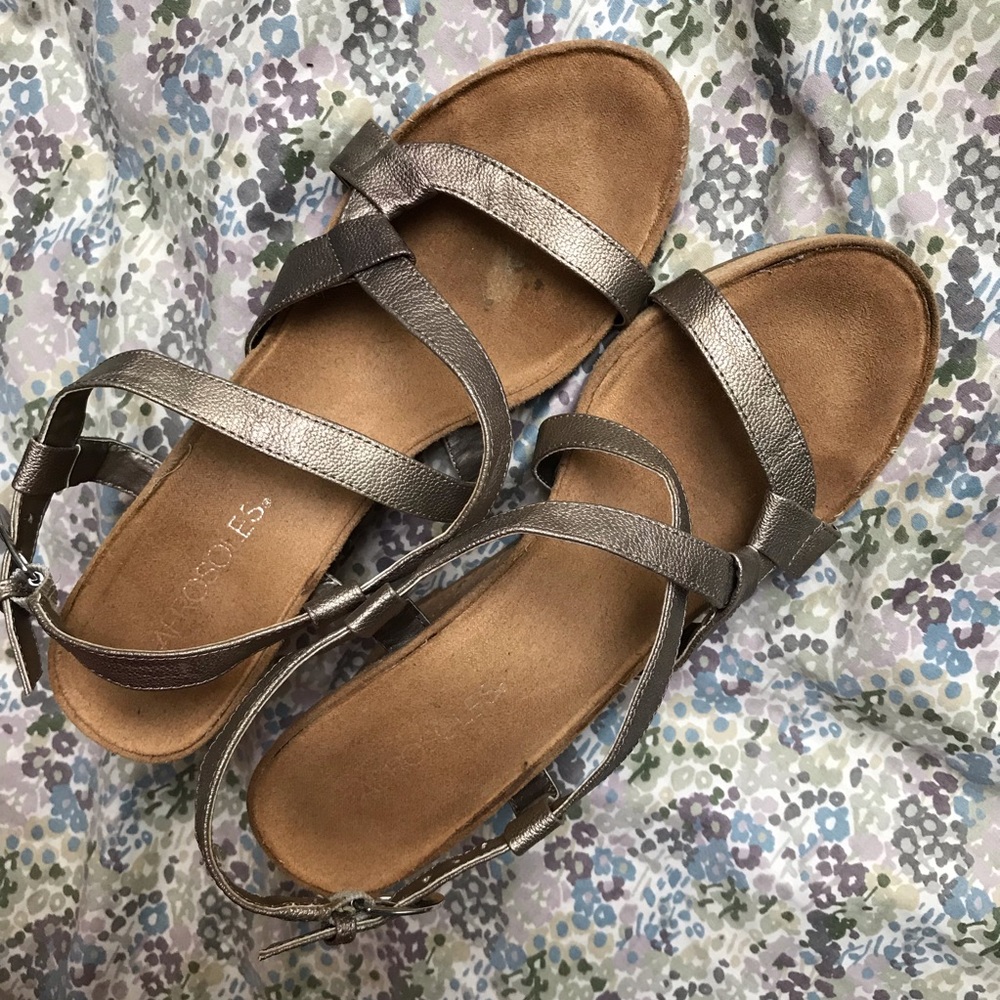 Aerosoles strappy wedge sandals metallic taupe